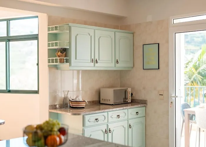 Melro's Place By Madeira Vila *